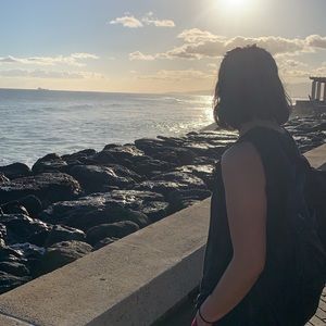 Meet your Posher, Flora